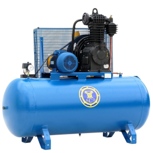 Поршневой компрессор АСО Бежецк С415М1/10 для покраски фото